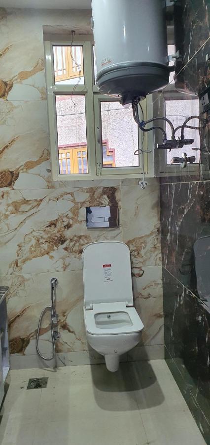Srīnagar Hotel Resonance Exotic מראה חיצוני תמונה