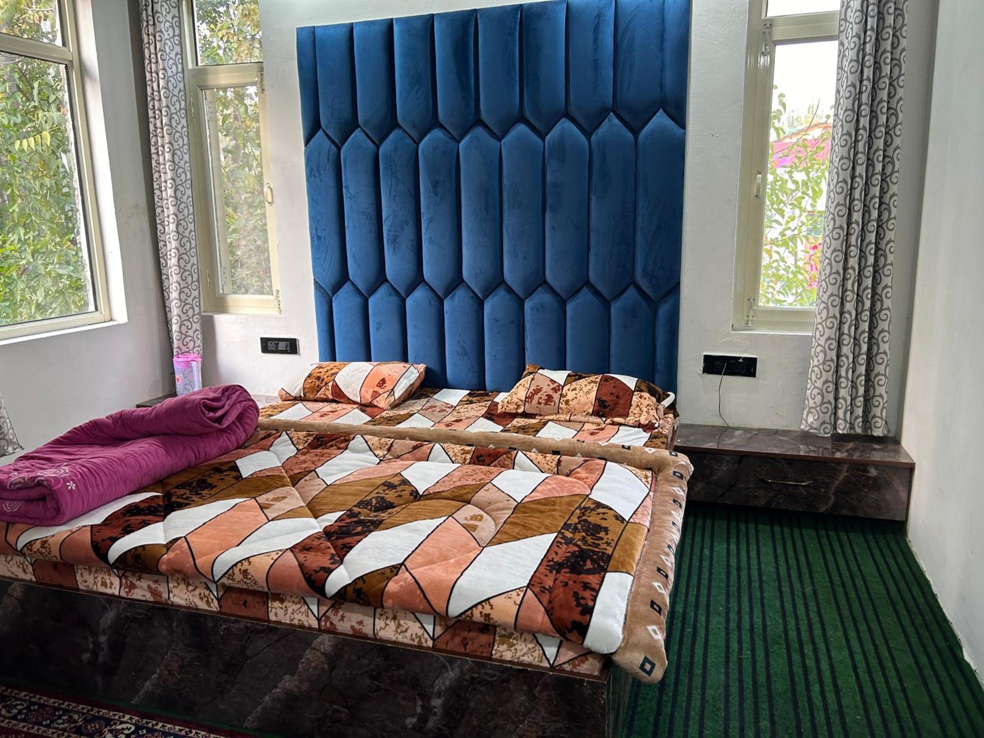 Srīnagar Hotel Resonance Exotic מראה חיצוני תמונה