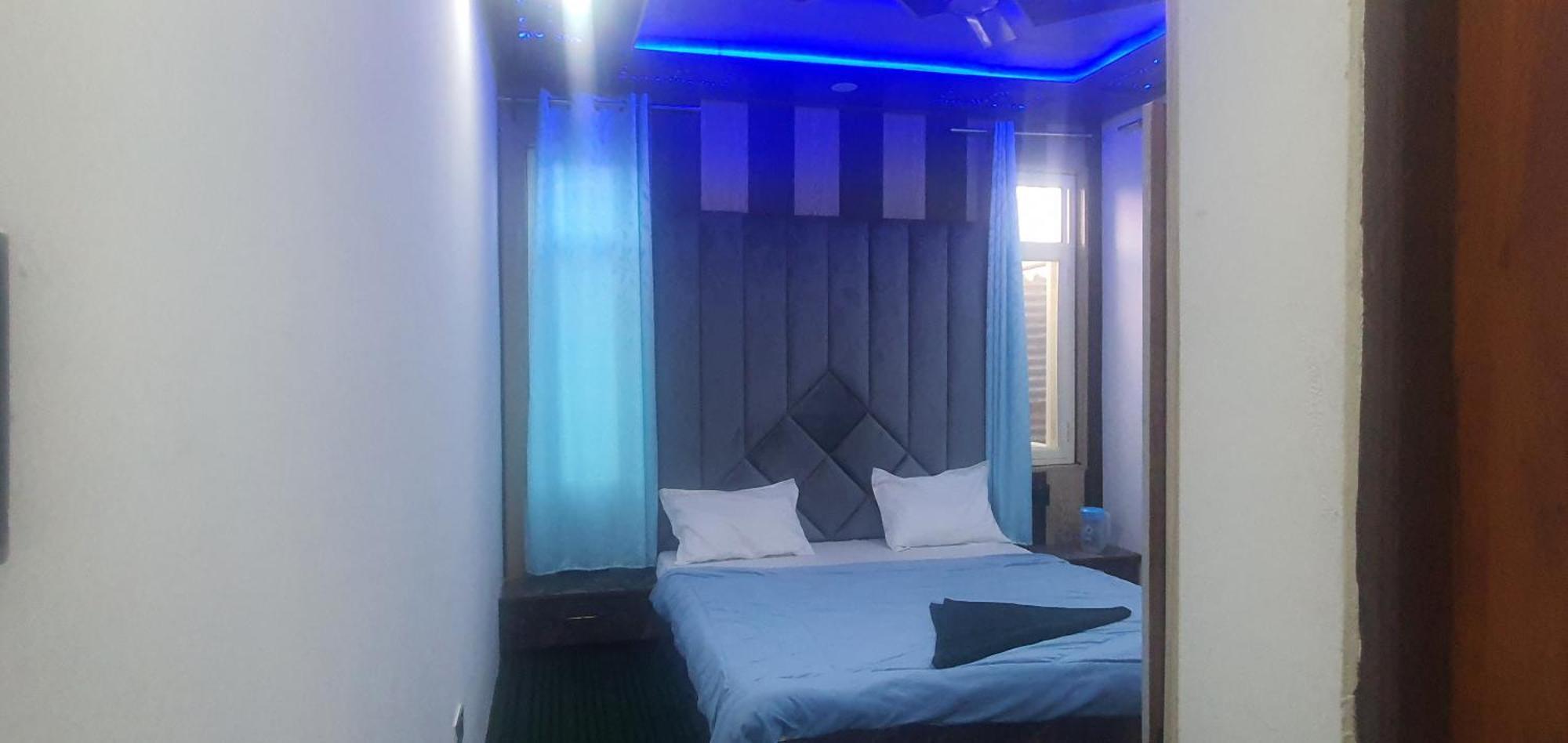Srīnagar Hotel Resonance Exotic מראה חיצוני תמונה