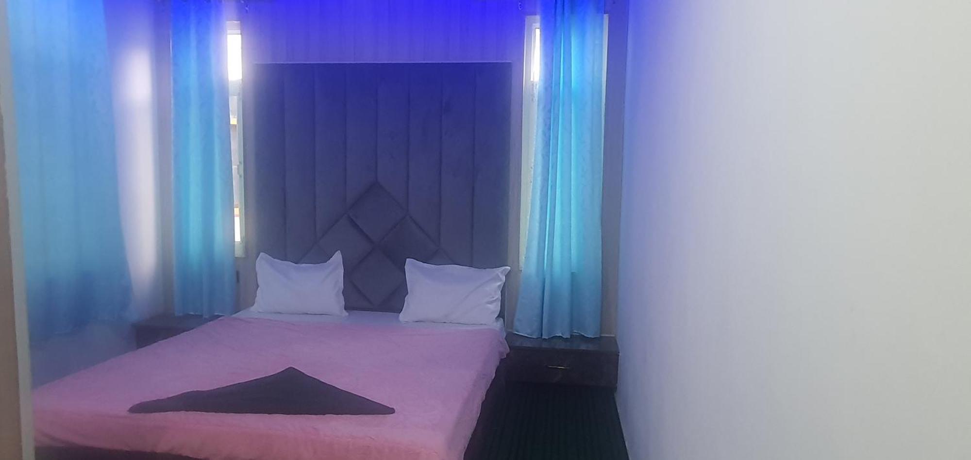Srīnagar Hotel Resonance Exotic מראה חיצוני תמונה