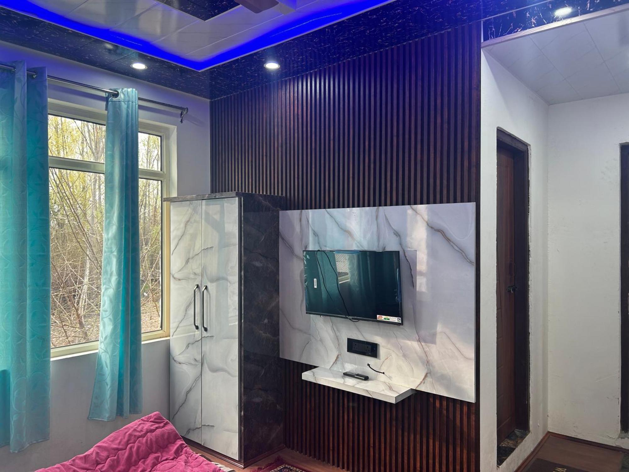 Srīnagar Hotel Resonance Exotic מראה חיצוני תמונה